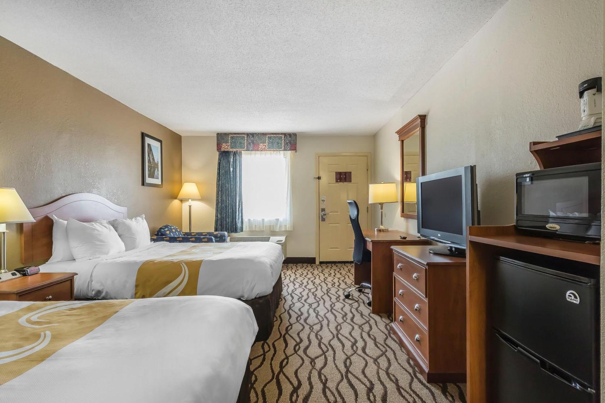 Quality Inn Charleston - Sikeston Esterno foto