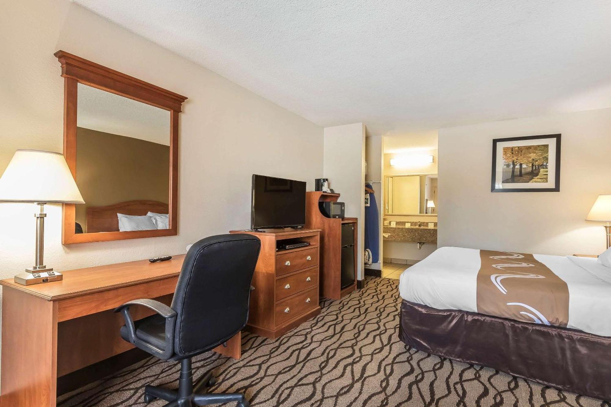 Quality Inn Charleston - Sikeston Esterno foto