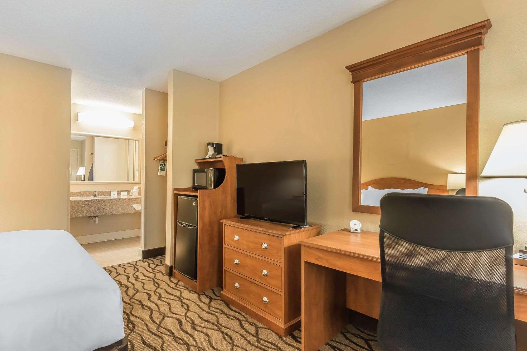 Quality Inn Charleston - Sikeston Esterno foto